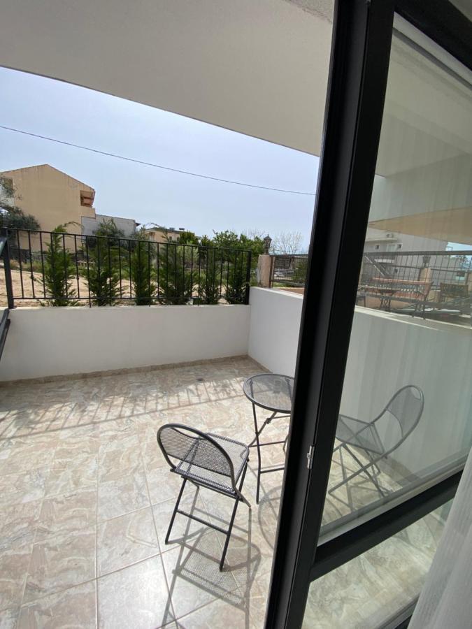Sunny Beach Apartments Потос Екстериор снимка