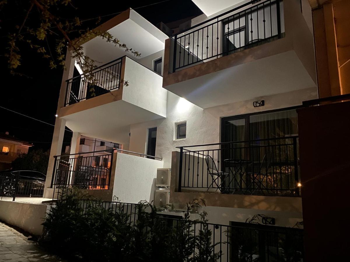Sunny Beach Apartments Потос Екстериор снимка