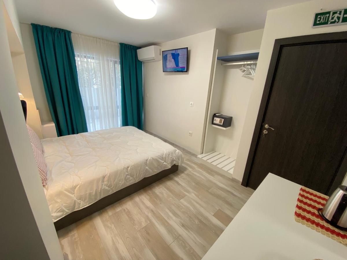 Sunny Beach Apartments Потос Екстериор снимка
