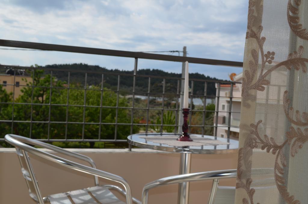 Sunny Beach Apartments Потос Екстериор снимка