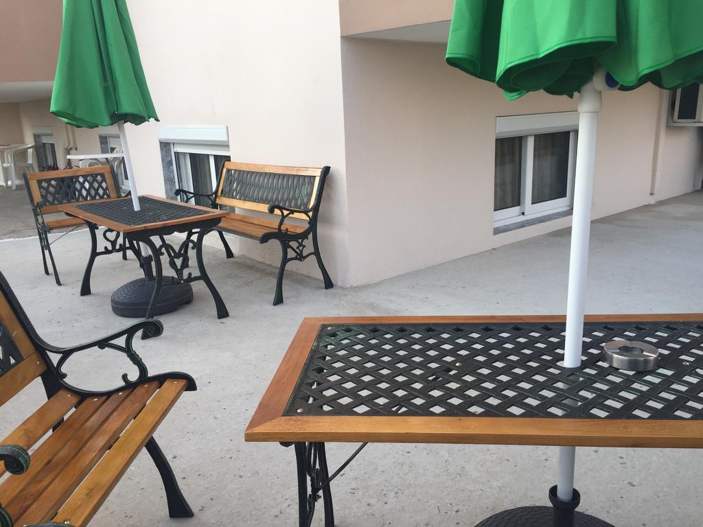 Sunny Beach Apartments Потос Екстериор снимка